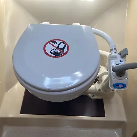 Bateau-hôtel Experience Fantastique De Berce Par La Pres De Barcelone